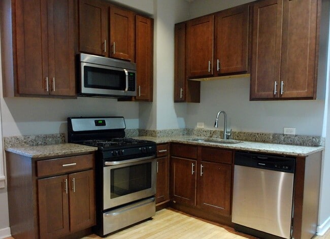 Photo - 937 N Ashland Ave Apartment