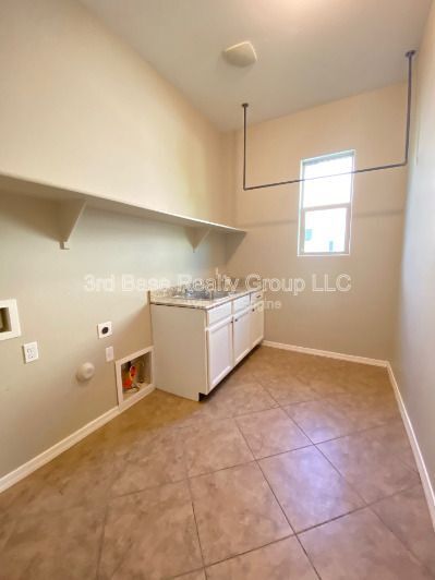 Building Photo - 20841 W Eastview Way
