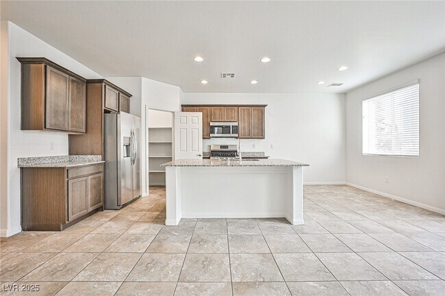 Foto del edificio - 9240 Black Diamond St