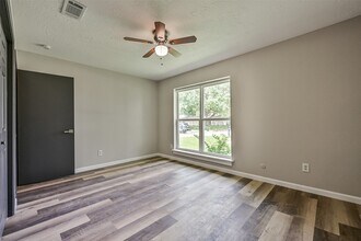 Building Photo - 16718 Barcelona Dr