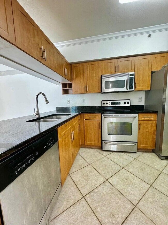 Foto del edificio - 6458 Emerald Dunes Dr