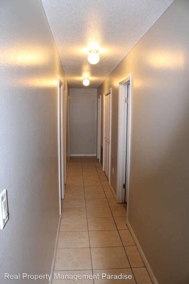 Building Photo - 4 br, 2 bath House - 5 Silver Trail