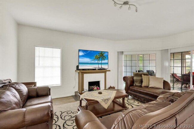 Foto del edificio - 7334 Pine Creek Way