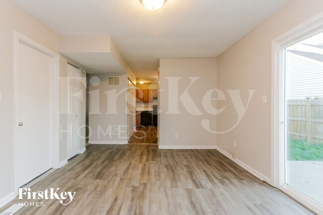 Foto del edificio - 5357 Traditions Dr