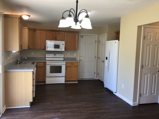 Building Photo - 7014 Honey Tree Ln