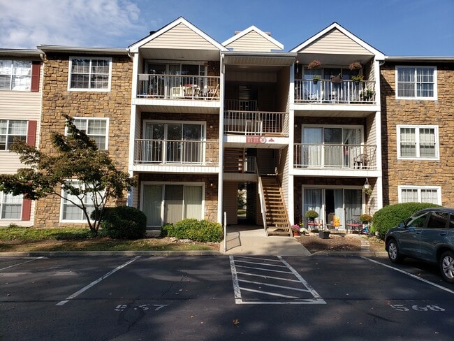 Foto del edificio - 8 Holly Ct