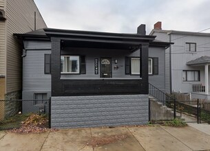 Building Photo - 2508 Cobden St