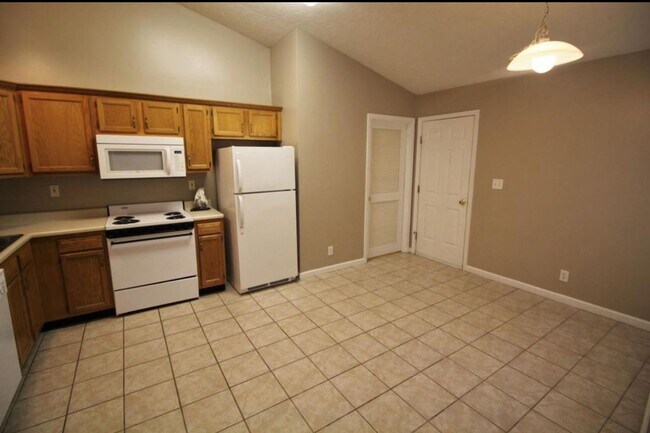 Foto del edificio - 3312-3314 Hopkins Dr