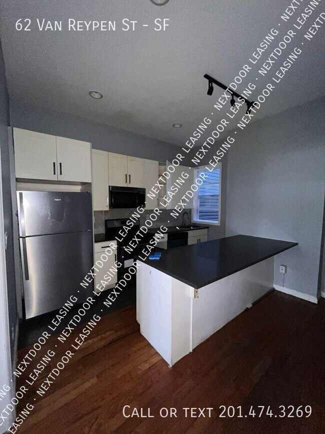 Building Photo - 62 Van Reypen St
