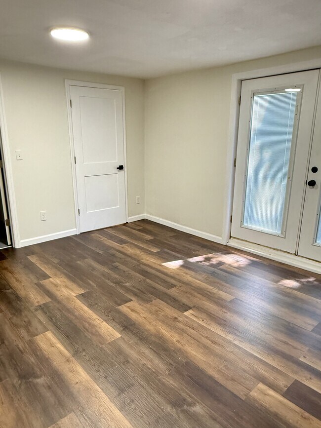 Building Photo - 6622 Gary Ln