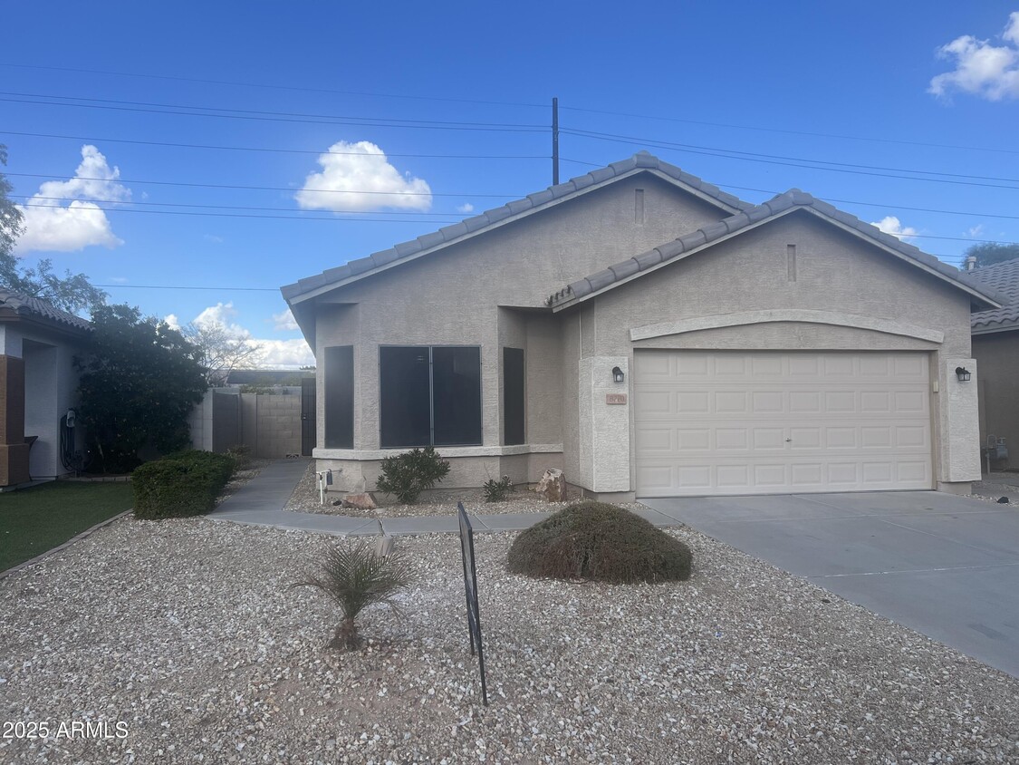 Foto principal - 8770 W Shaw Butte Dr