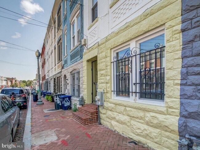 Foto del edificio - 424 Elm St NW
