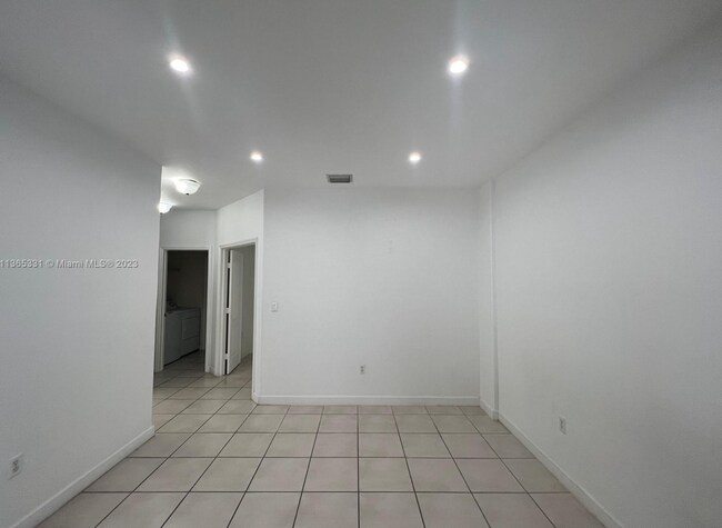 Foto del edificio - 11316 NW 54th Ter