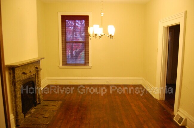 Building Photo - 1439 Sandusky St