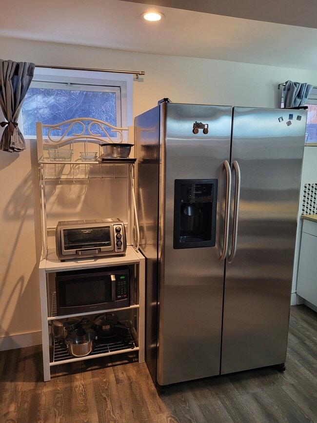 Building Photo - 2235 York St