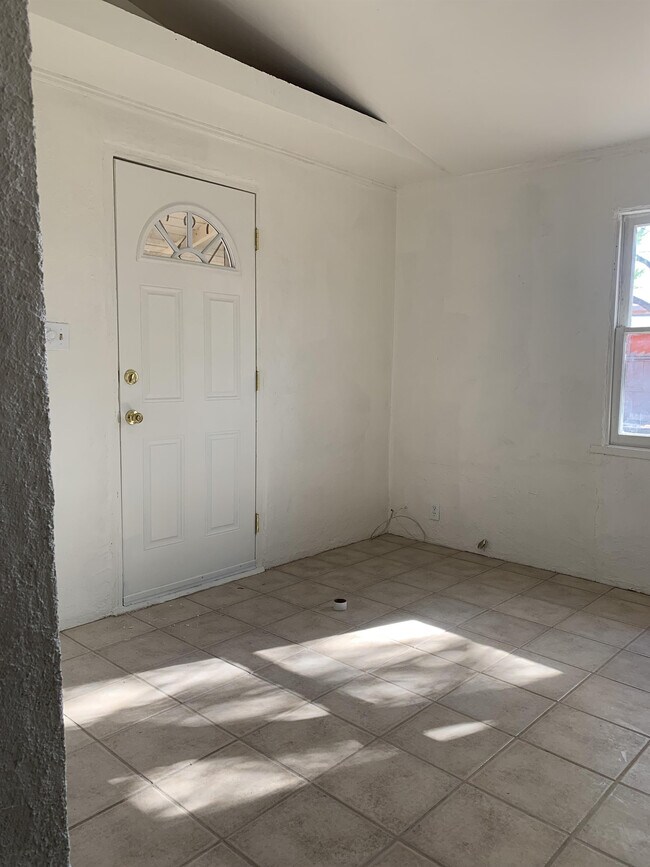 Building Photo - 3025 N Richey Blvd