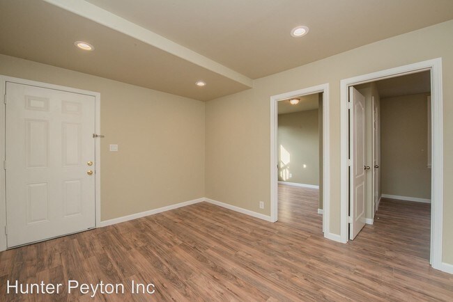 Foto del edificio - 3 br, 2 bath Apartment - 2010 E 19th Street