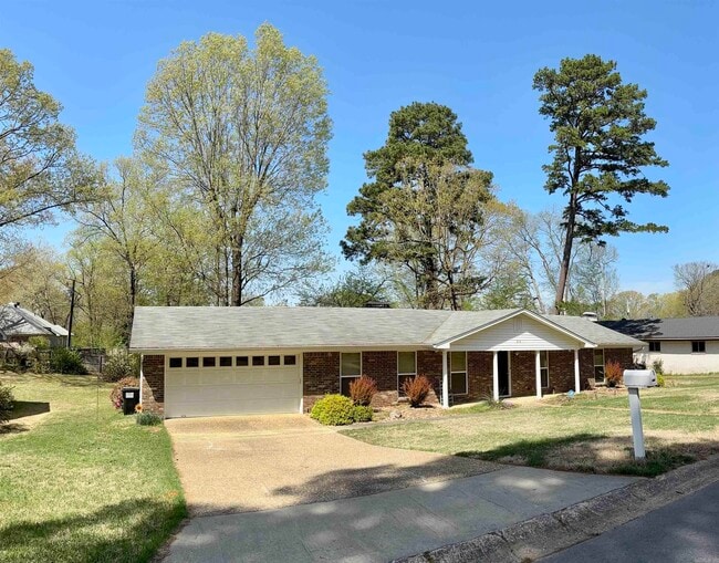 Building Photo - 816 Teresa Dr