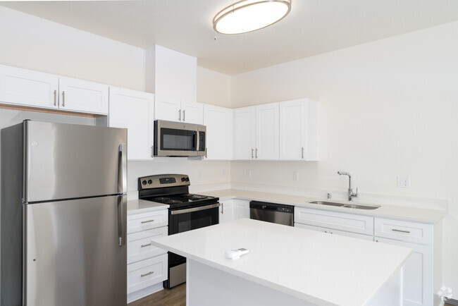 2BR, 2BA - 923SF - Kitchen - 4th Avenue Homes