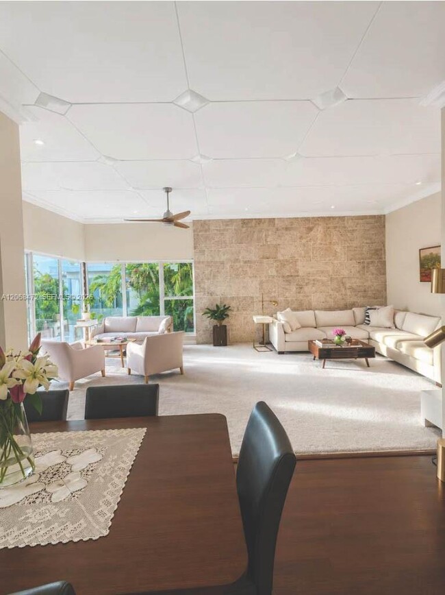 Foto del edificio - 9400 E Bay Harbor Dr