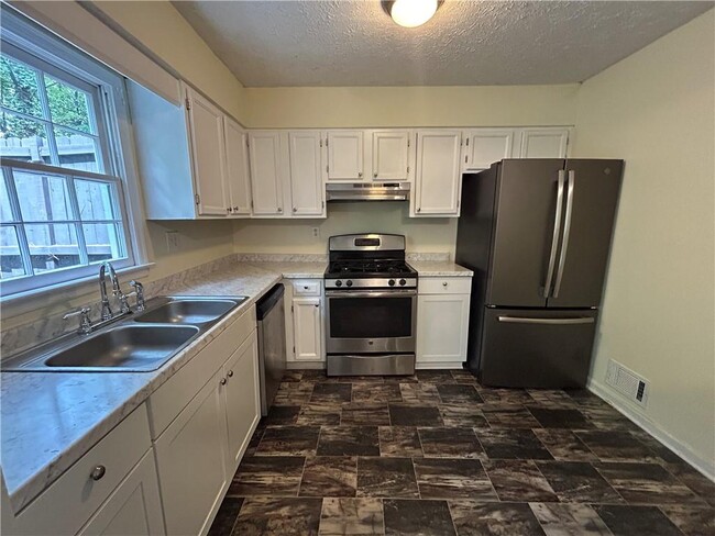 Foto del edificio - 197 Timber Creek Ln SW