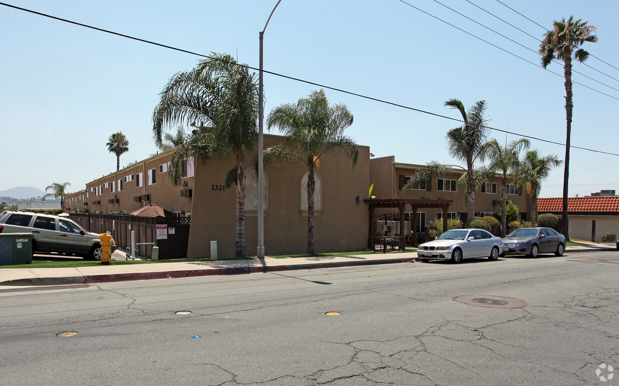 Building Photo - Casa Bonita