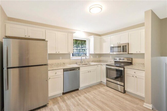 Building Photo - 422 Oroarke Dr