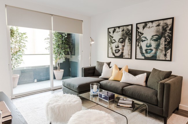 Building Photo - 201 N Maryland Ave