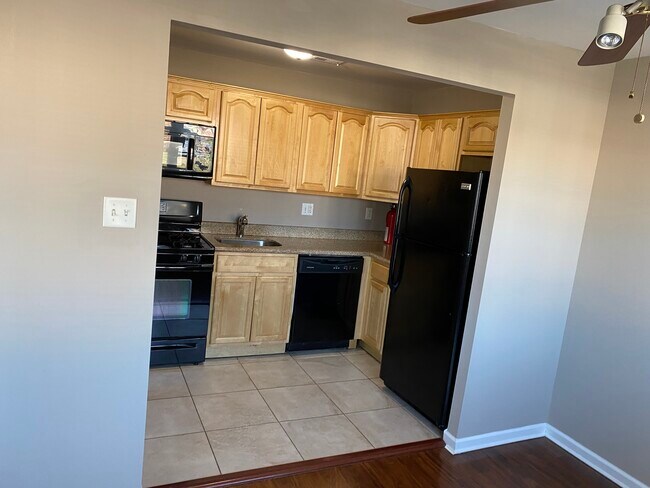 Foto del edificio - 3312 Glenbrook Pl