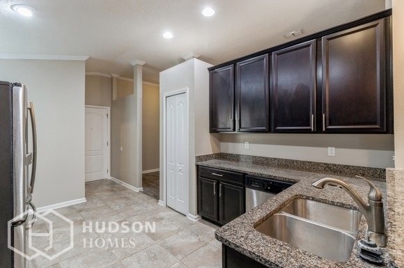 Building Photo - 15744 Canoe Creek Dr