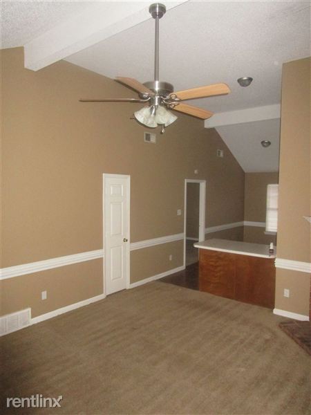 Building Photo - 3943 Oak Branch Cir E