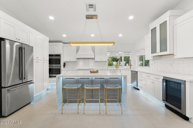 Foto del edificio - 4748 E Redfield Rd