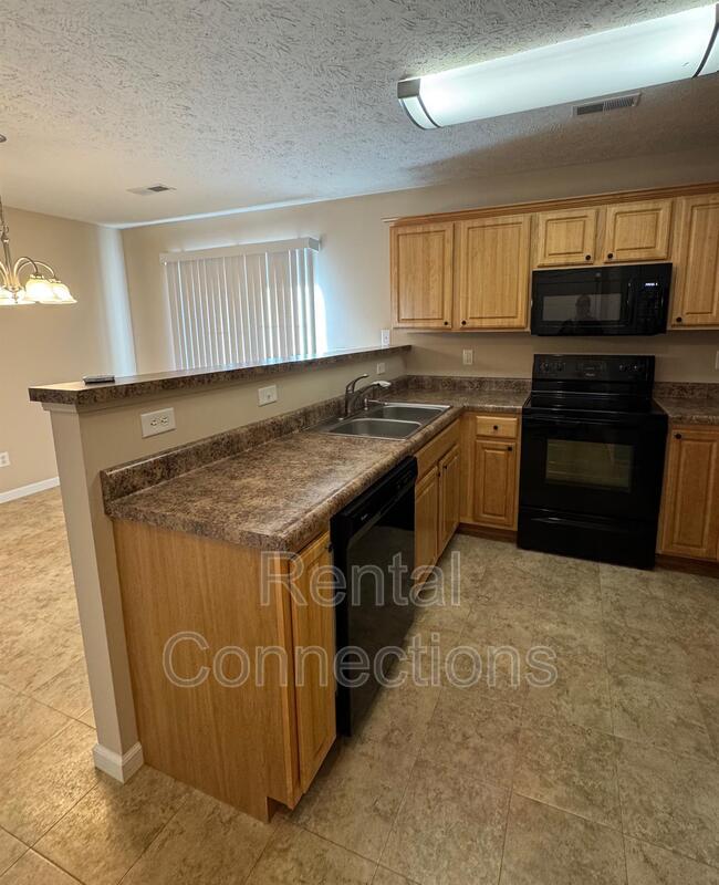 Foto principal - 1002 N Radcliffe St
