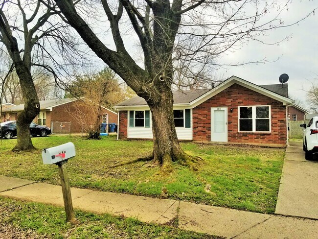 Building Photo - SECTION 8 WELCOME! Nice, 3 Bedrooms, 1 Bat...