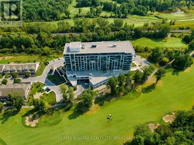 Photo du bâtiment - 7711-7711 Green Vista Gate