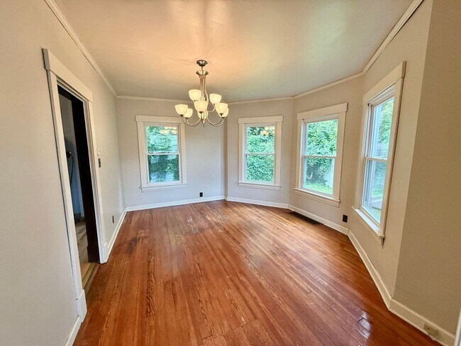 Foto del edificio - Charming & Updated 2-Story Home in Loveland!