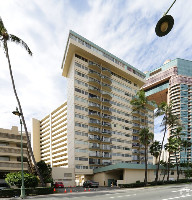 Royal Aloha Condominium Rentals Honolulu, HI