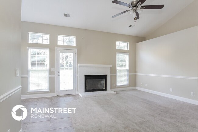 Foto del edificio - 8708 Brampton Dr
