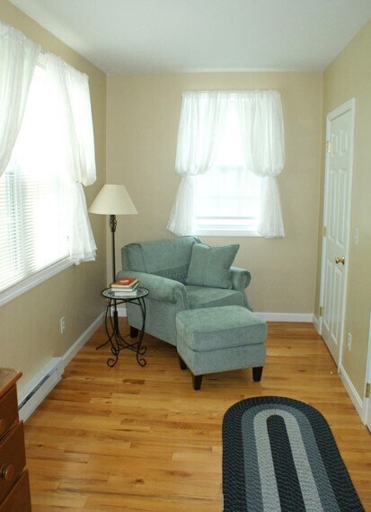 Master Bedroom Sitting area - 12 Captain Paine Rd
