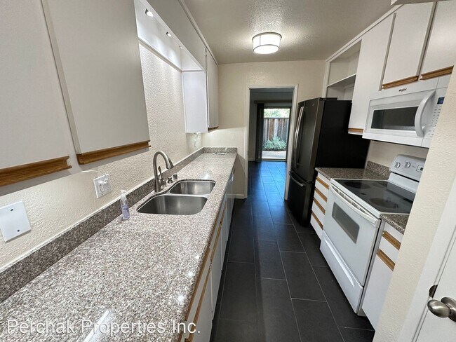 Building Photo - 2 br, 2.5 bath House - 1918 Cannon Place