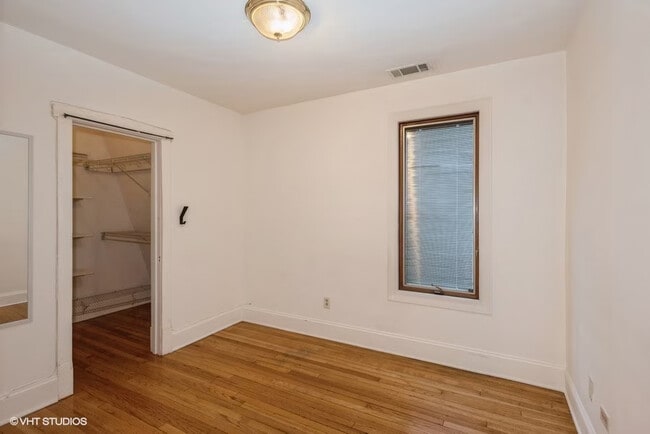 Building Photo - 5639 N Karlov Ave