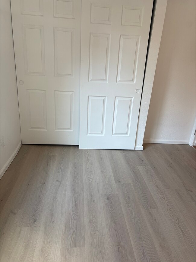 Building Photo - 14359 E Grand Dr