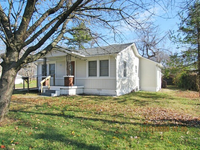 Foto del edificio - 203 S 17th Ave, Beech Grove, IN 46107