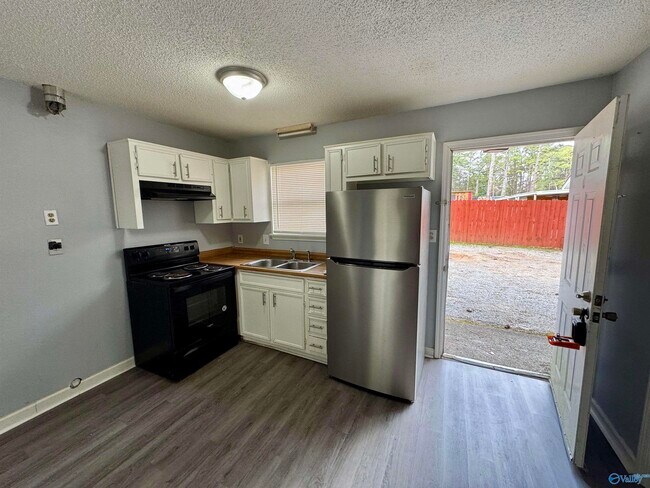 Foto del edificio - 3702 Penny St SW