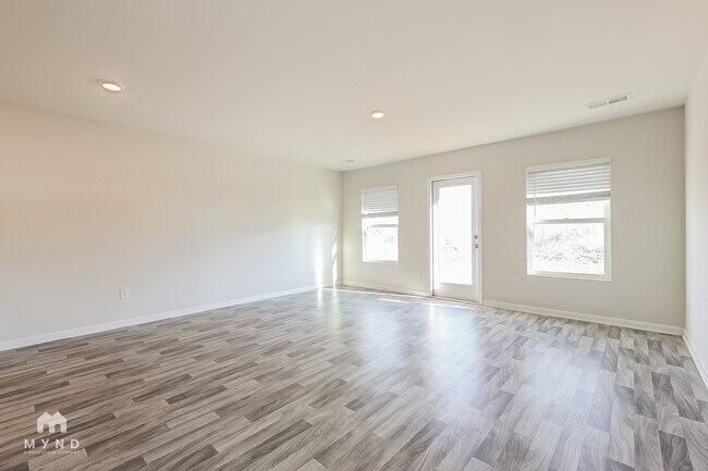 Foto del edificio - 130 Combine Ln