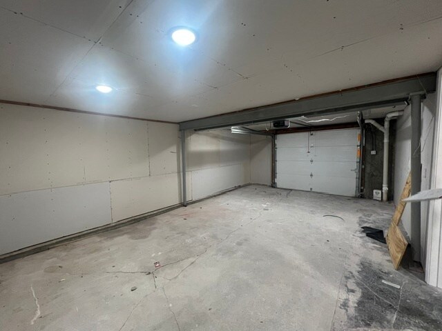 Building Photo - 505 Arehart Ln