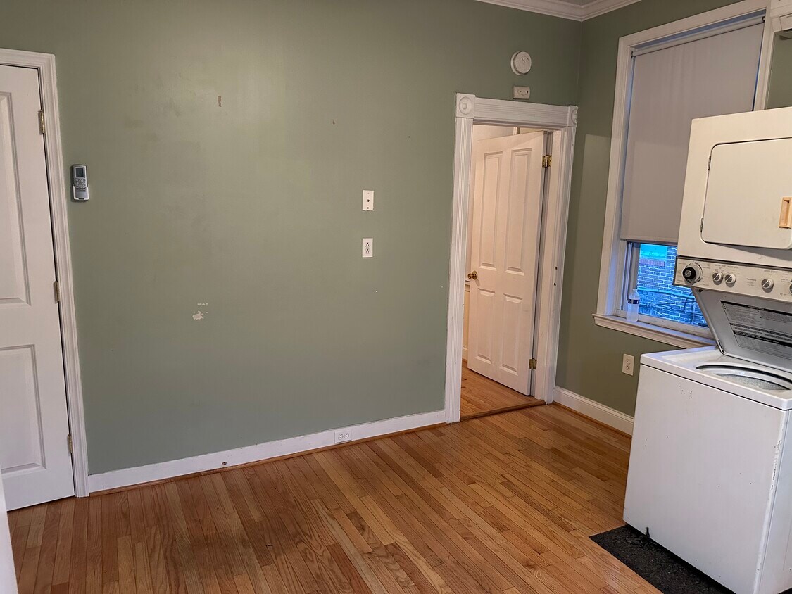 Foto principal - 1723 Bank St