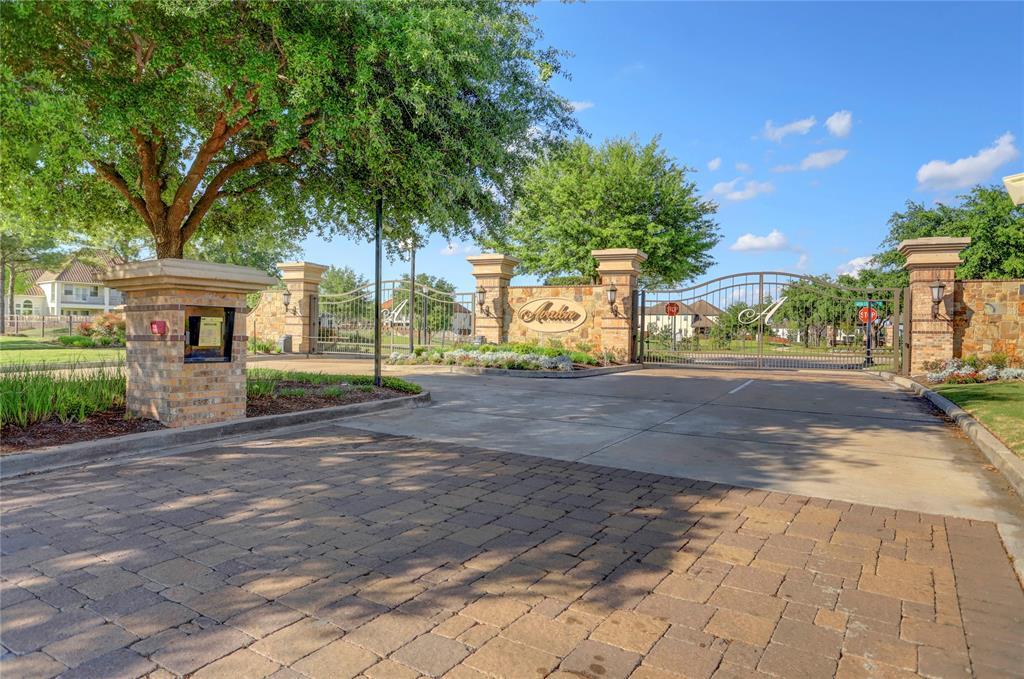 Foto principal - 26319 Bolton Trails Ln