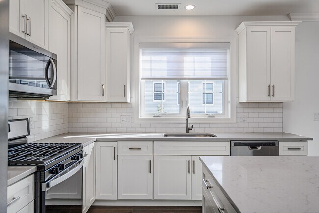 Foto del edificio - 8 Brentwood Cir