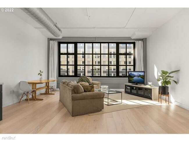 Foto del edificio - Studio, 1 bath Condo - 1400 Northwest Irvi...
